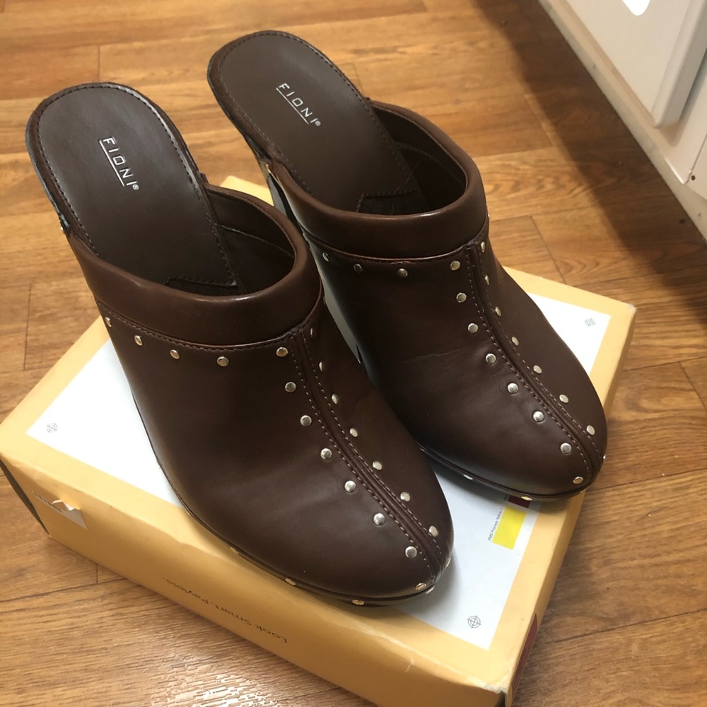 Women’s Clogs